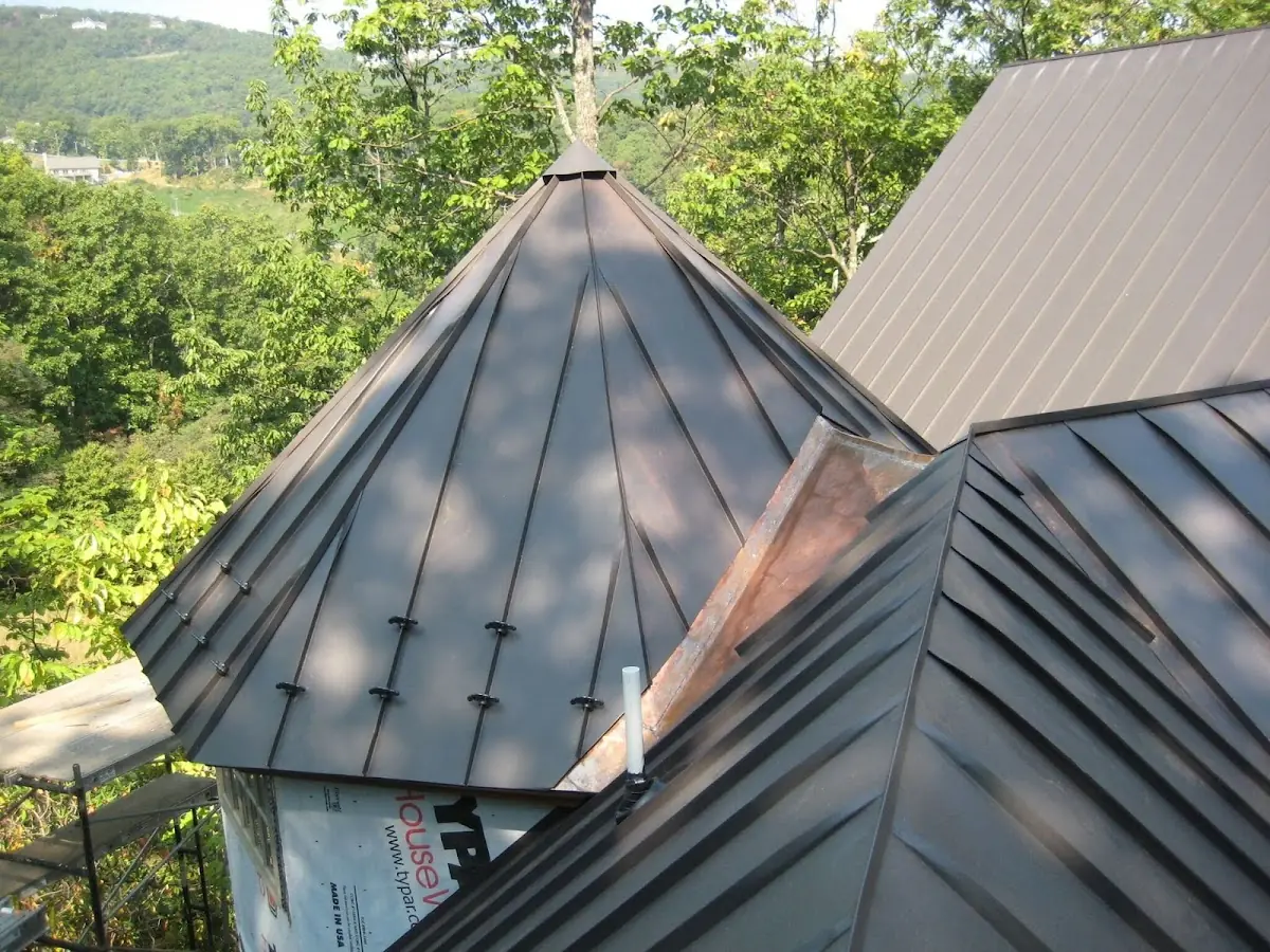 Professional Roof Tarp Installation by Craftsman Roofing in Munhall