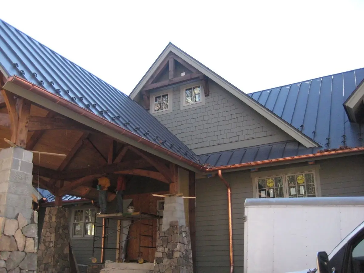 Craftsman Roofing team delivering quality roofing work in Munhall